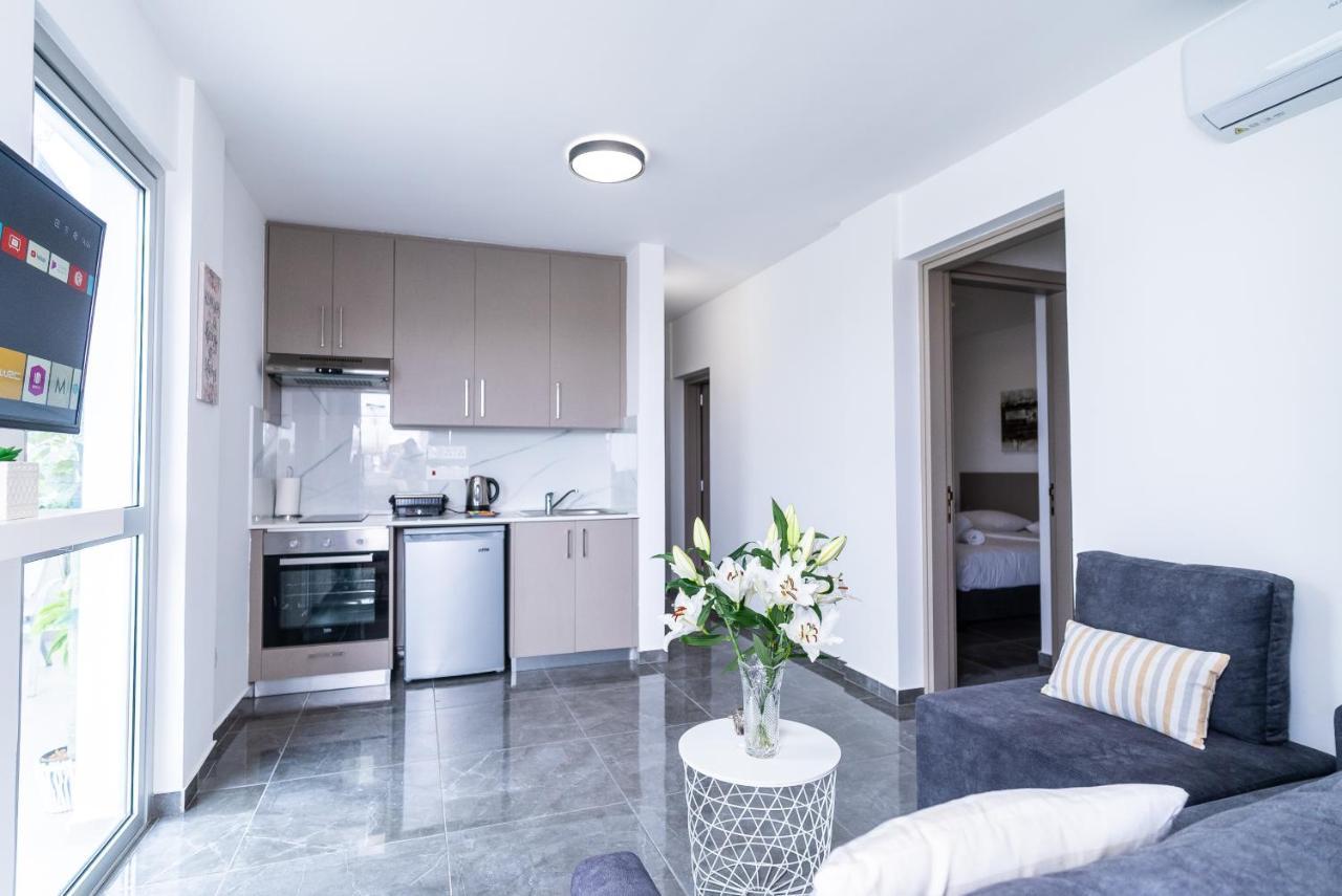 Spiros Luxury Apartments Agia Napa Buitenkant foto