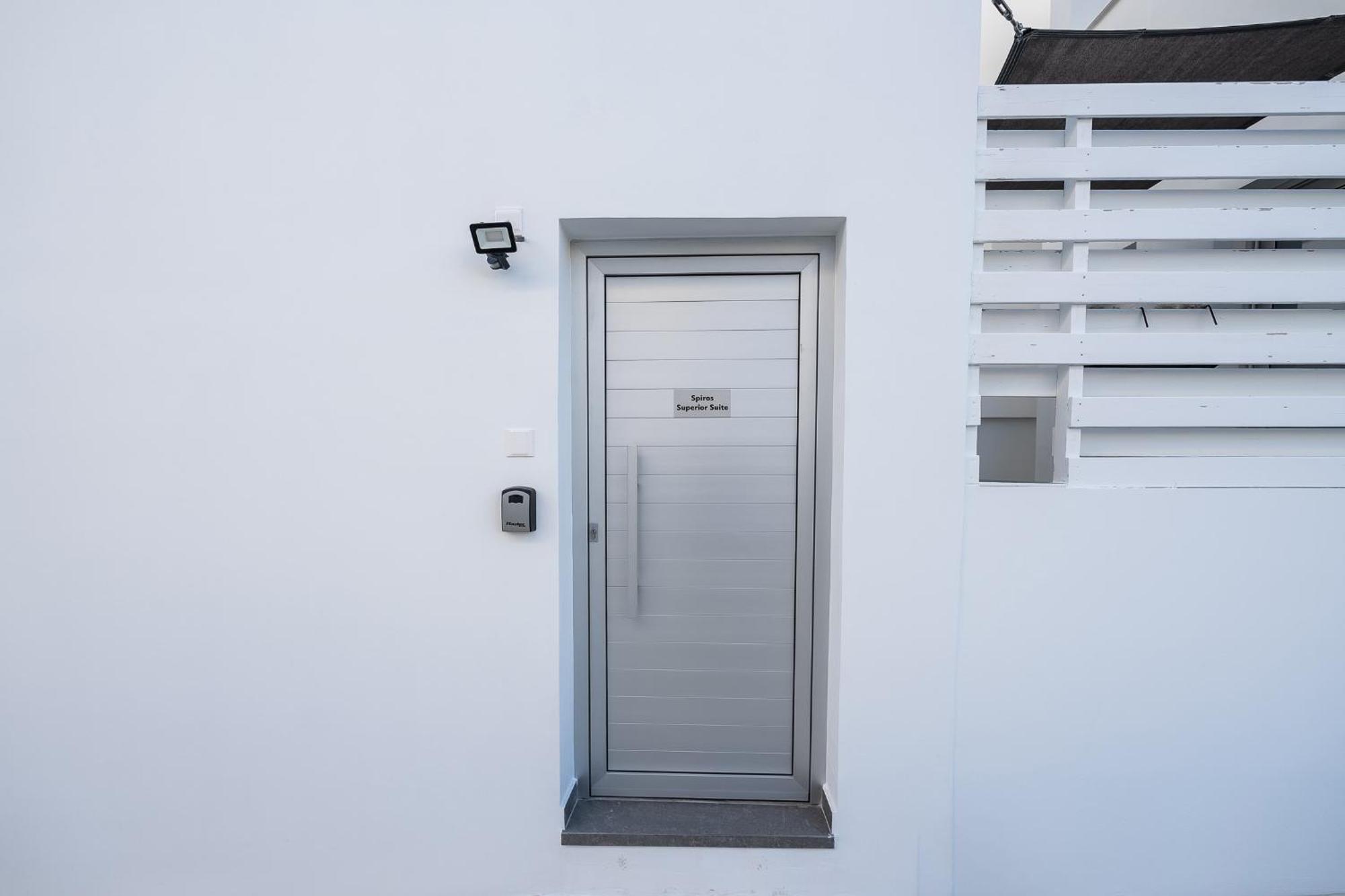 Spiros Luxury Apartments Agia Napa Buitenkant foto